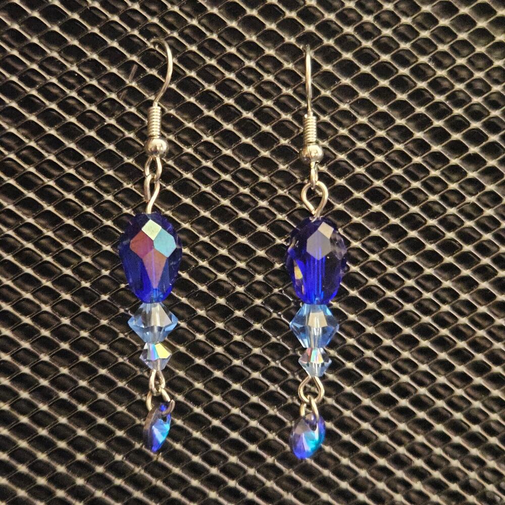 Graduated blue glass crystal dangle earrings